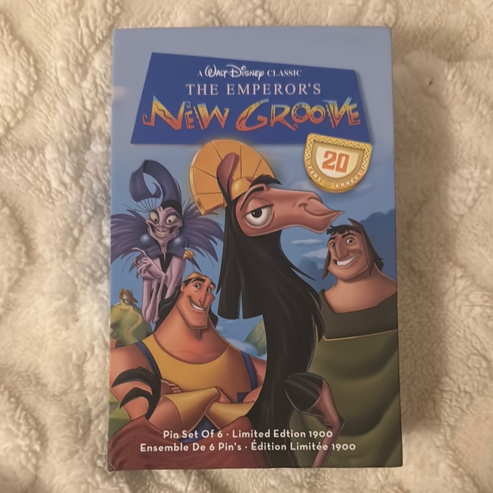 Disney The Emperor's New Groove Collectible Pin Set